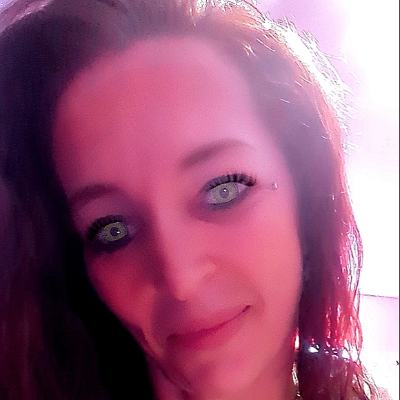 Meet your Posher, Kim - Picture 1 of 1